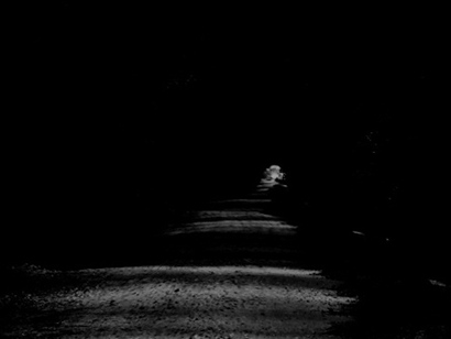 Bragg road ghost light