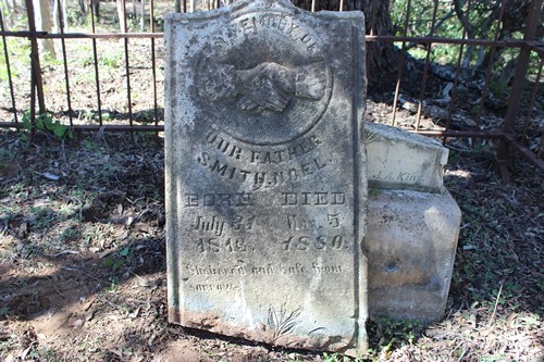 Frio County TX - Unnamed cemetery near Bigfoot