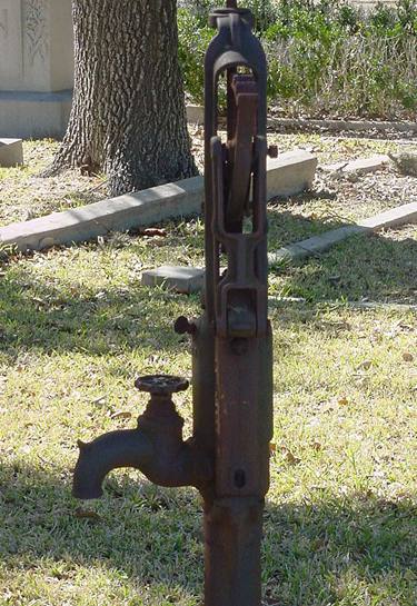 Lavaca County TX - Hallettsville Jewish Cemetery water pump