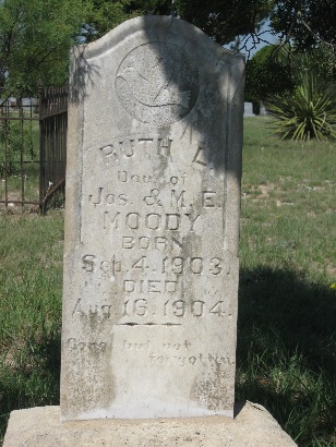 Reagan County TX - Stiles Cemetery child's tombstone