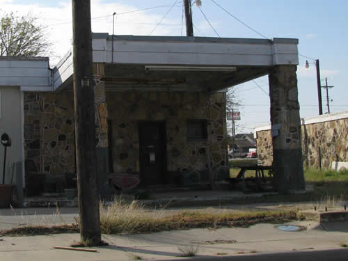 Decatur TX - Old gas station