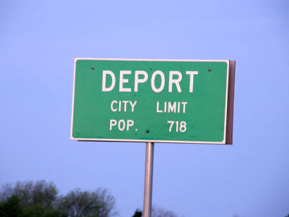 Deport Texas city limit sign