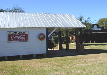 Edgewood TX Grocery & Gas Station