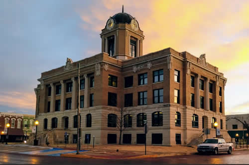 Gainesville TX - Cooke County Courthouse SE corner