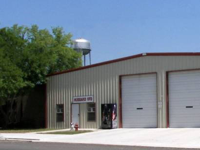 Hubbard, Texas water tower & volunteer fire department