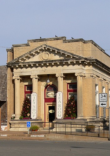 Former First National Bank building in Kaufman, Texas