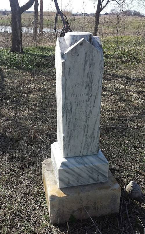 Hill County TX - tombsotne in  Cemetery in Mayfield 