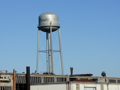 Water tower, Southmayd Texas