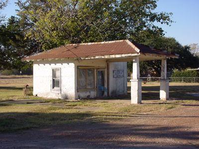 Streetman Texas old gas station