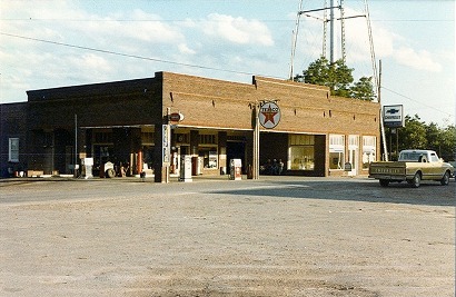 Valley View Texas Nichols Motor Company, Texaco gas station