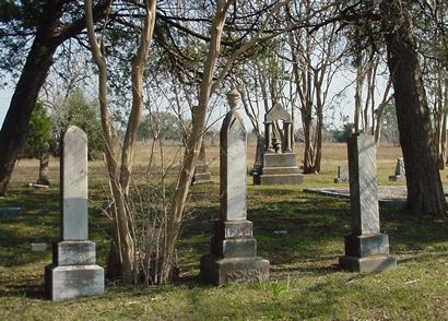 Kovar, Texas -  tombstones 