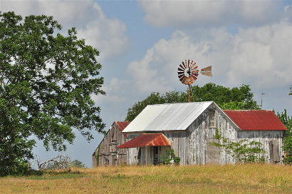 Krebsville TX - Barn Windmill
