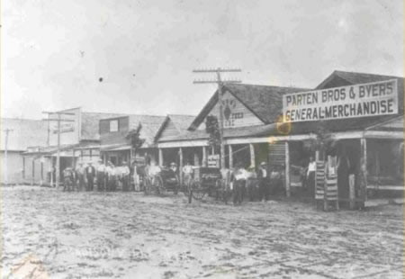 Madisonville TX - Street Scene, General Merchandise 1907