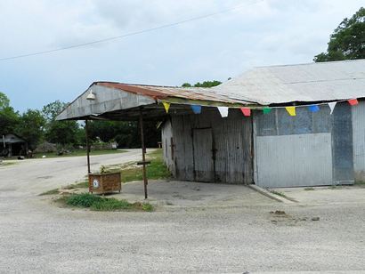 McMahan, Texas - old garage