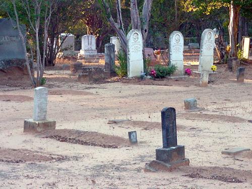 TX - Oak Hill Cemetery, Scrapped Earth cemetery