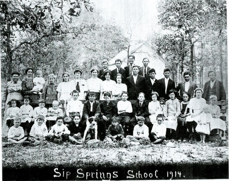 Milam County TX  - Sipe Springs School Class of 1914