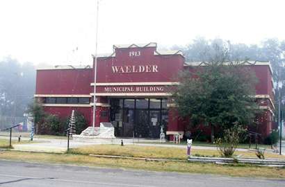 Texas Waelder Municipal Building 