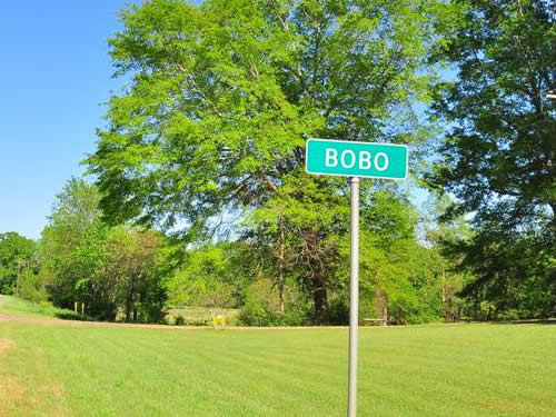 Bobo, TX - Highway sign