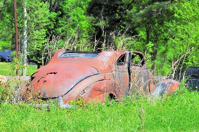 Brachfield TX - old rusted Chevy