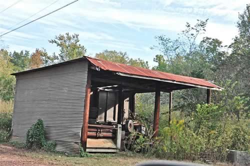 Dialville TX - Tin shed
