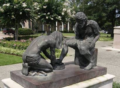 Pittsburg Tx - Statue - Jesus Washing Peter's Feet