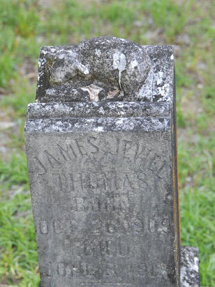 TX Savannah Cemetery  child's tombstone