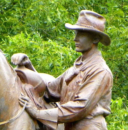 Ballinger Tx - Charles Noyes Statue close up