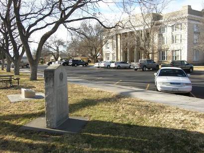Ft Stockton Centennial marker & Pecos County Courthouse 