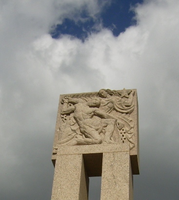 Josset Sculpture Fannin Grave Detail 