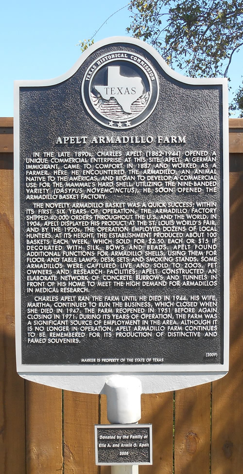 Comfort TX - Apelt Armadillo Farm Historical Marker