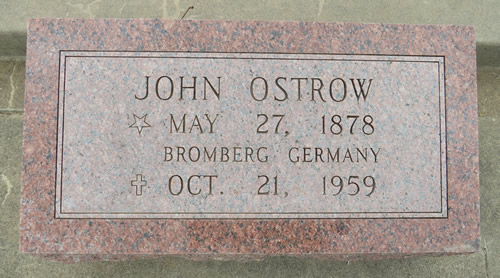 Fredericksburg TX - John Ostrow grave
