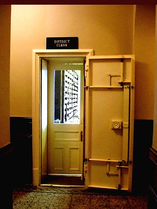 TX - Gonzales County Courthouse Clerk's door