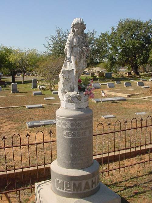 Cotulla TX - Jessie McMahon Grave Statue 