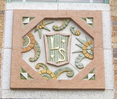 Cotulla TX - Restored La Salle County Courthouse  architectural decorative details