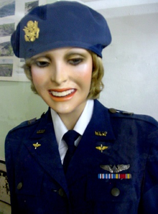 Eagle Pass TX -  mannequin pilot