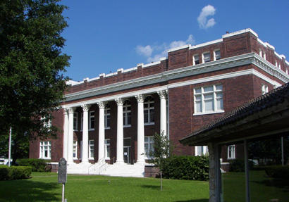 TX - Live Oak County Courthouse