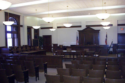 TX - Live Oak County Courthouse courtroom