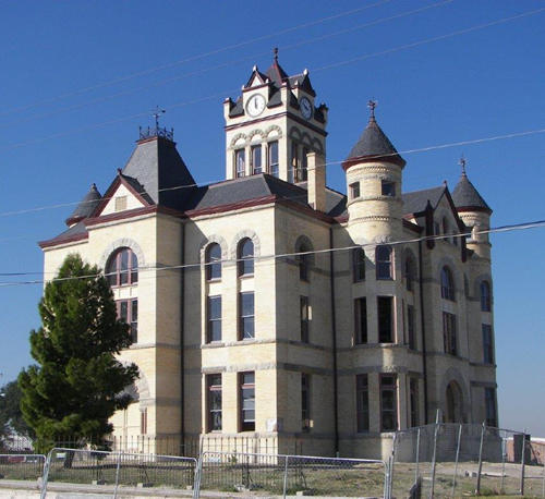 Karnes City, Texas - Karnes County Courthouse, NE corner