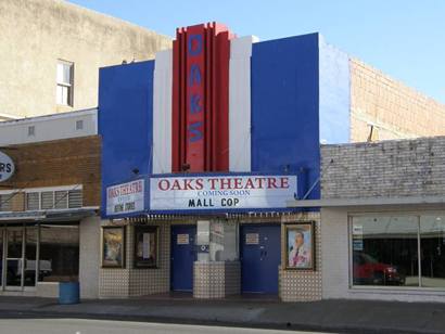 Pearsall Texas - Oaks Theatre