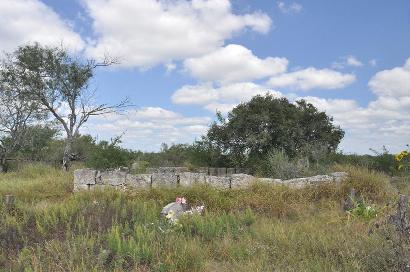 Pila Blanca TX Cemetery Scene