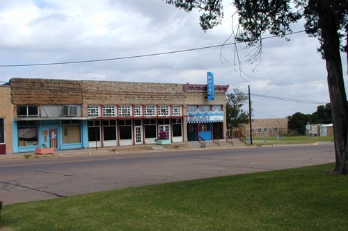 Archer City Texas street showing the theatre