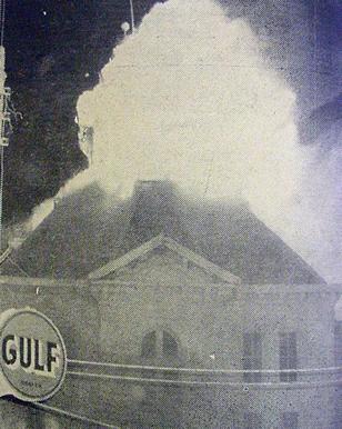1888 Austin County Courthouse on fire