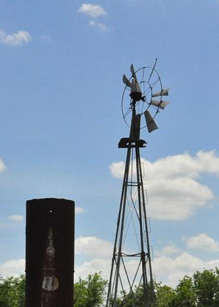 Bleiblerville TX - Broken Windmill