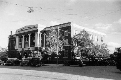 Brown County courthouse, Brownwood Texas,  1939 photo