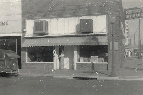 Brownwood TX - Towery Barber Shop 1950