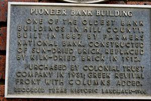 Hillsboro Texas Pioneer Bank Building historical marker