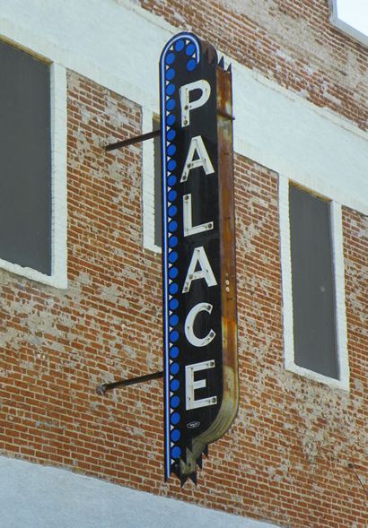 Marlin, TX - Palace Theatre old neon sign