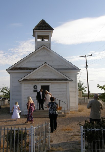 Mentone TX - Church wedding