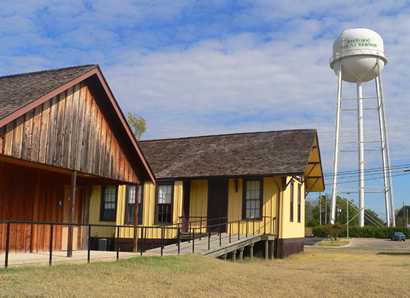 Mount Vernon Texas Depot and Water Tower