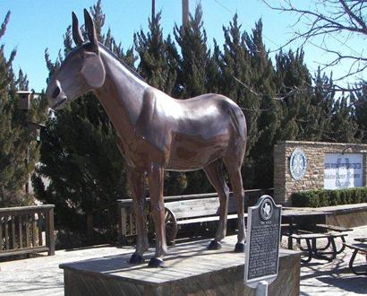Muleshoe Texas mule statue